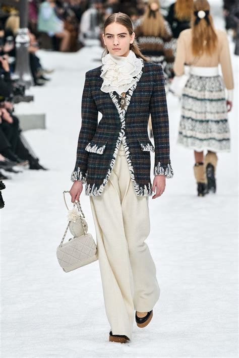 chanel beauty winter 2019|Chanel runway fashion.